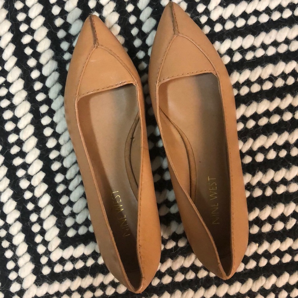 Nine West Pointed Flat